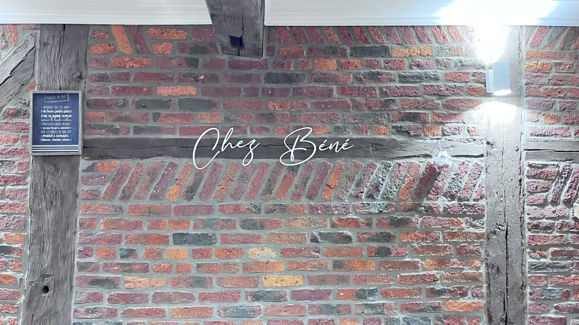 Chez Bene Bed & Breakfast โรชฟอร์ ภายนอก รูปภาพ