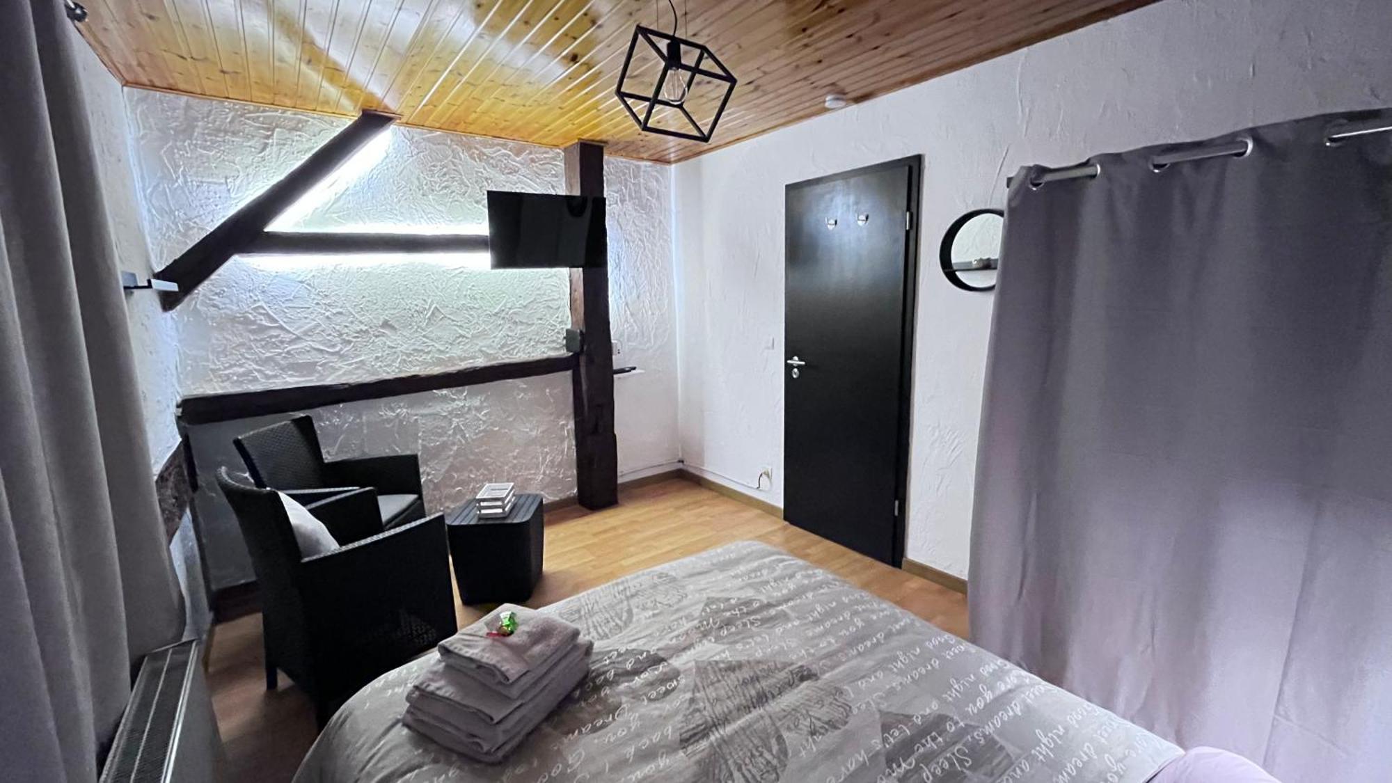 Chez Bene Bed & Breakfast โรชฟอร์ ภายนอก รูปภาพ